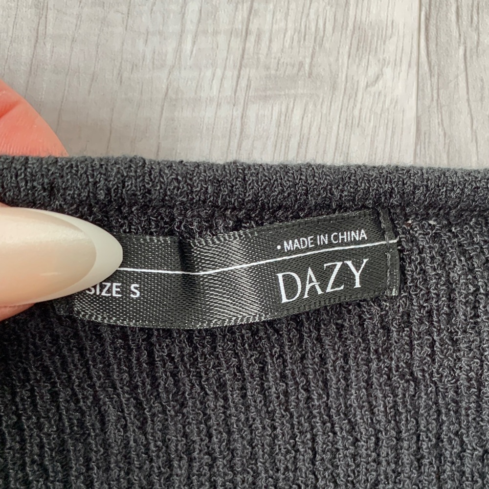 Dazy (SHEIN) Black Knit Sweater. - Picture 2 of 8